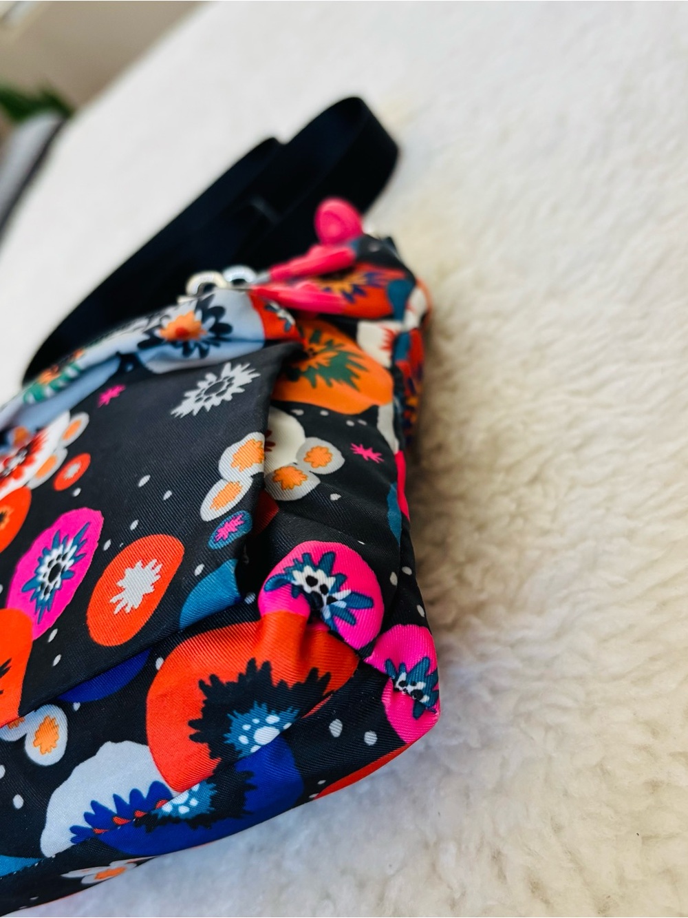 Kipling Floral Dot Crossbody Bag in Black, Orange, Pink & Blue size 7”x7”x2” - Picture 5 of 16